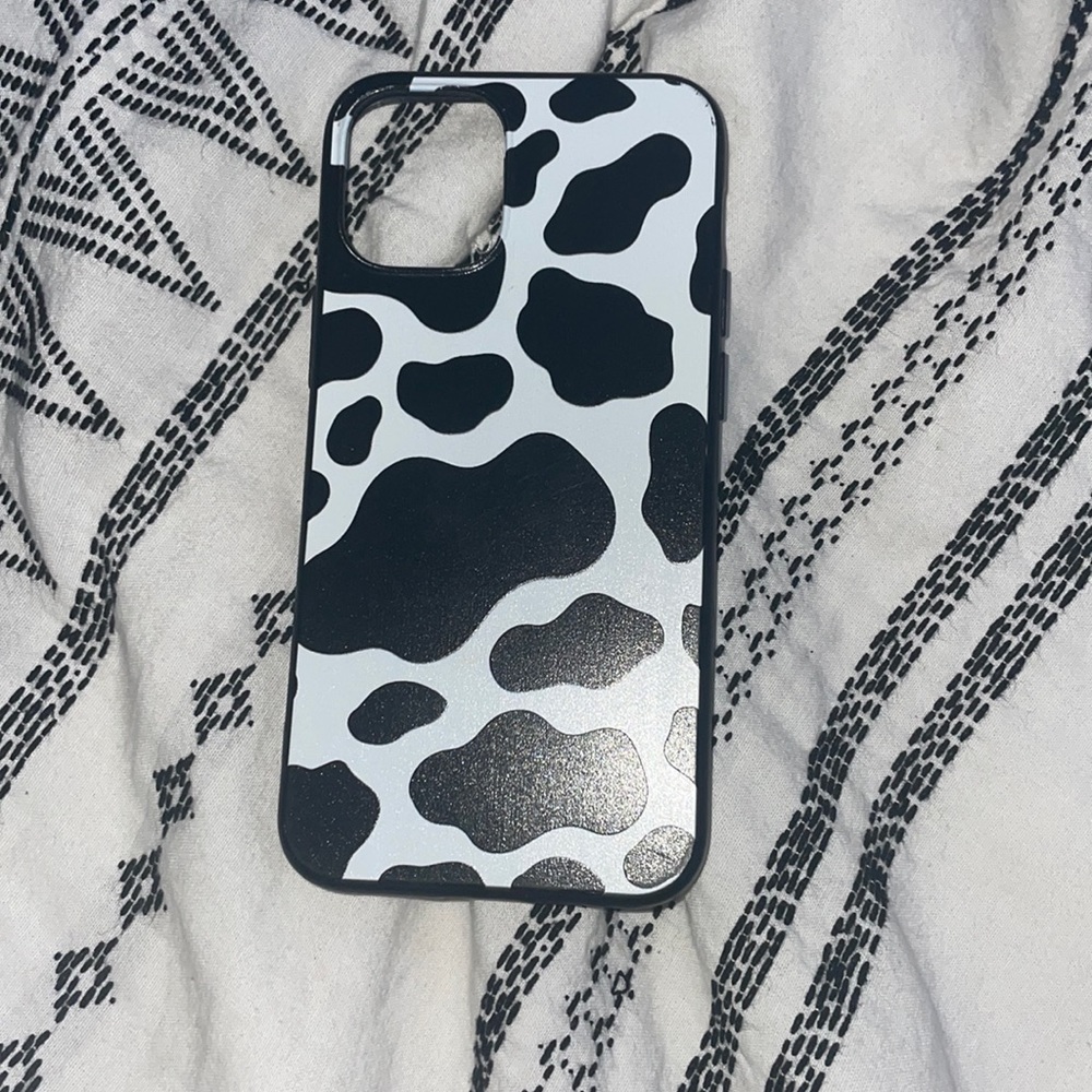 This is a IPhone case for a 12 mini!
